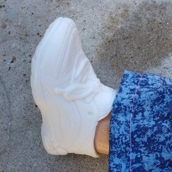 UNEEDA WISPY WALKER 27" WALKING DOLL - Blonde HAIR, Blue EYES - Picture 7 of 10